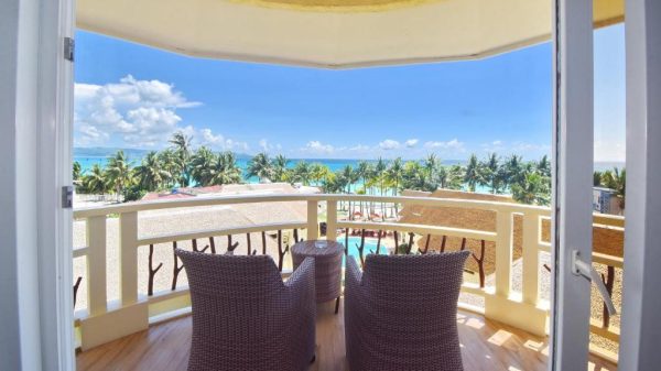 Honeymoon Suite with Panoramic View - Image 10